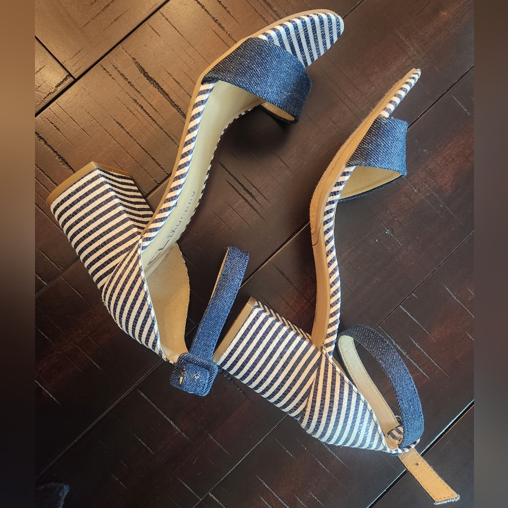 Denim Jody Sandals - CL by Laundry